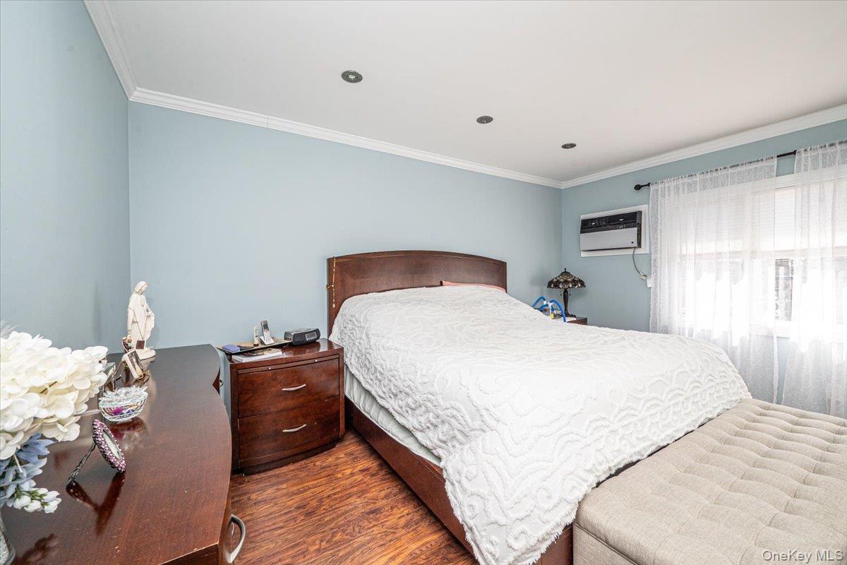 Single Family 34th Queens, NY 11358, MLS-982109-24