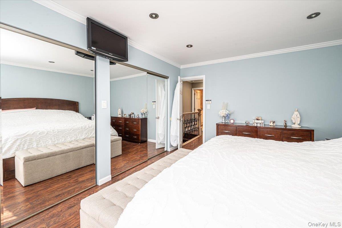 Single Family 34th Queens, NY 11358, MLS-982109-26