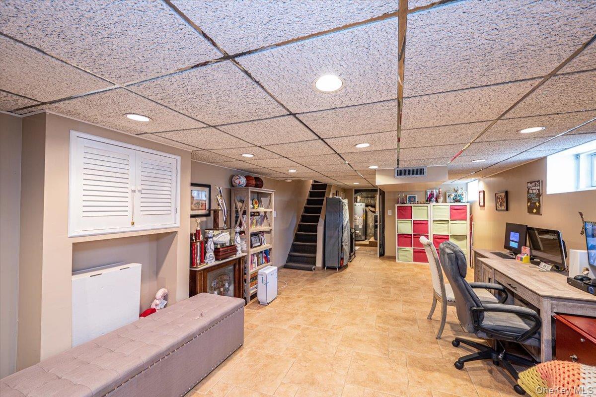 Single Family 34th Queens, NY 11358, MLS-982109-27