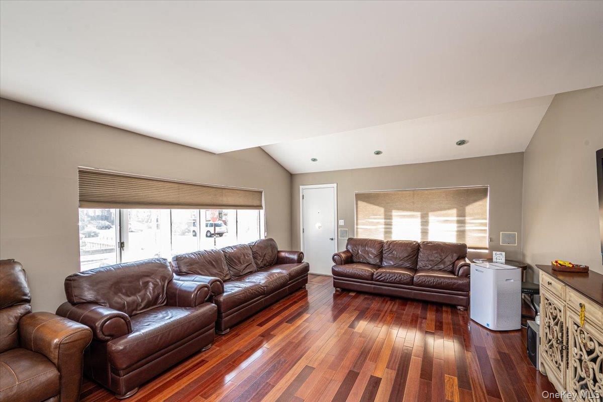 Single Family 34th Queens, NY 11358, MLS-982109-9