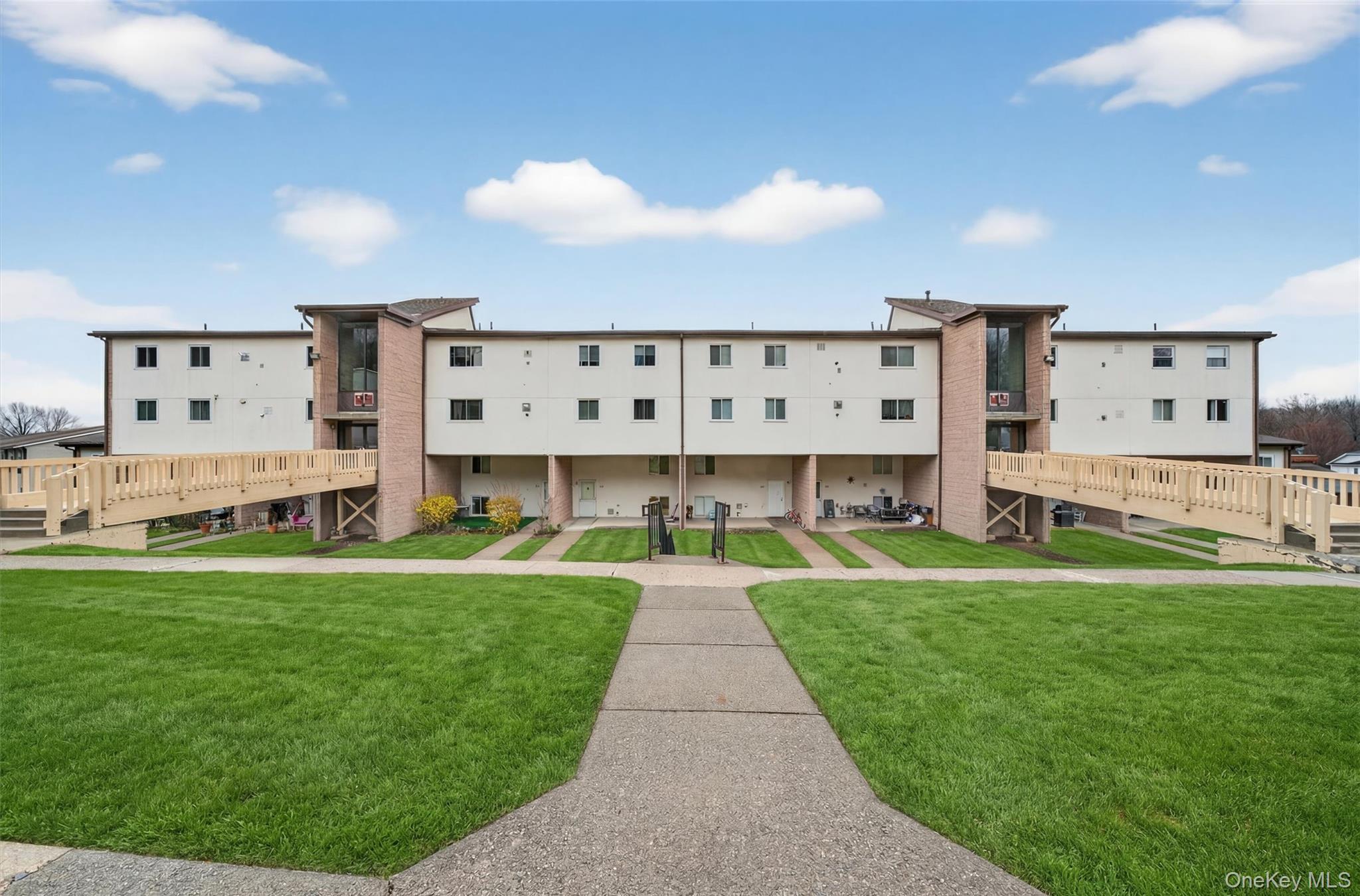 Condo Concord Orange County, NY 10940, MLS-982111-2