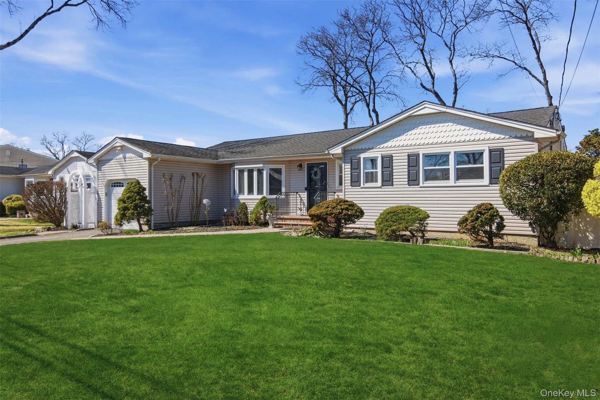 Single Family Avenue D Suffolk County, NY 11741, MLS-982116-2