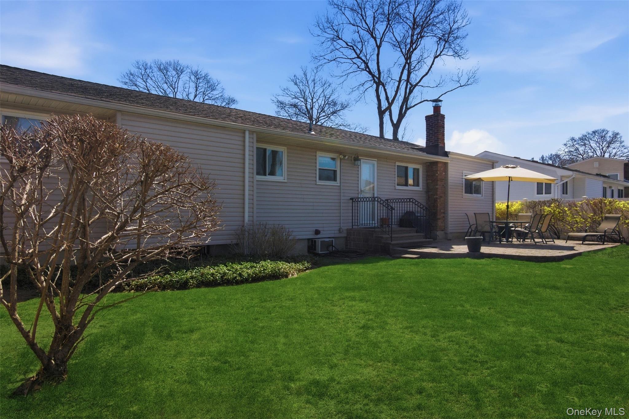 Single Family Avenue D Suffolk County, NY 11741, MLS-982116-31