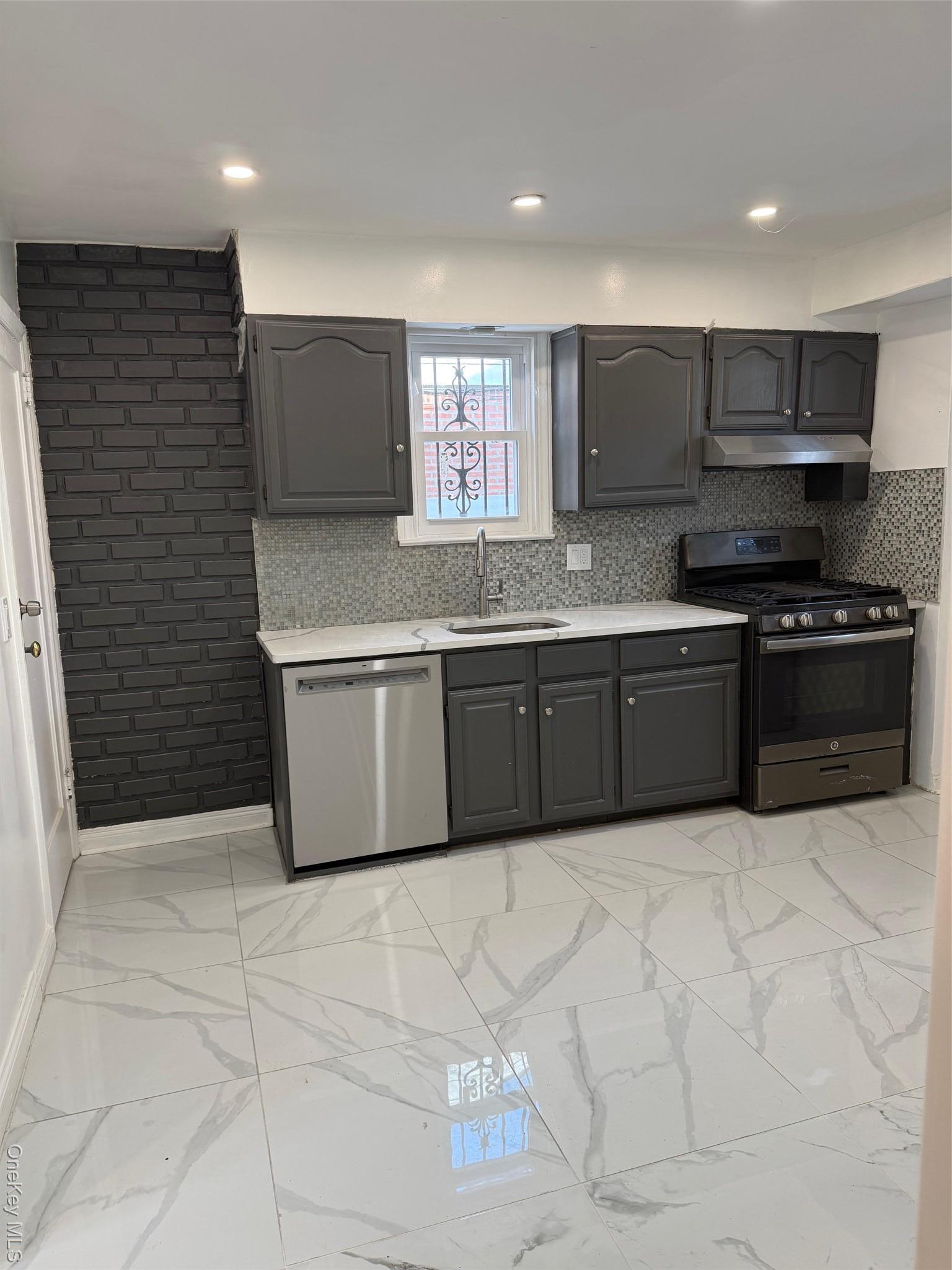 Single Family 219th  Queens, NY 11411, MLS-982125-12