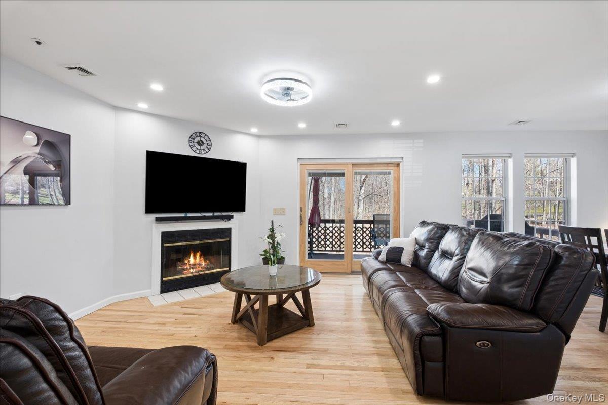 Single Family Sandpiper  Westchester County, NY 10598, MLS-982129-12