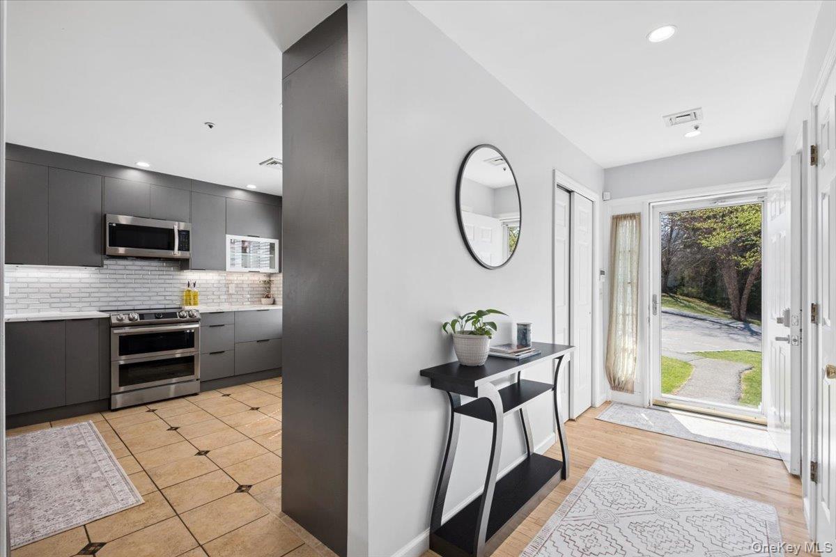 Single Family Sandpiper  Westchester County, NY 10598, MLS-982129-2