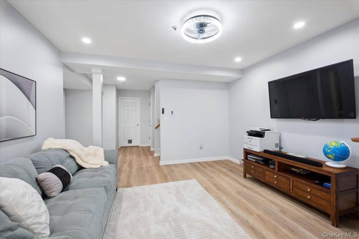 Single Family Sandpiper  Westchester County, NY 10598, MLS-982129-34