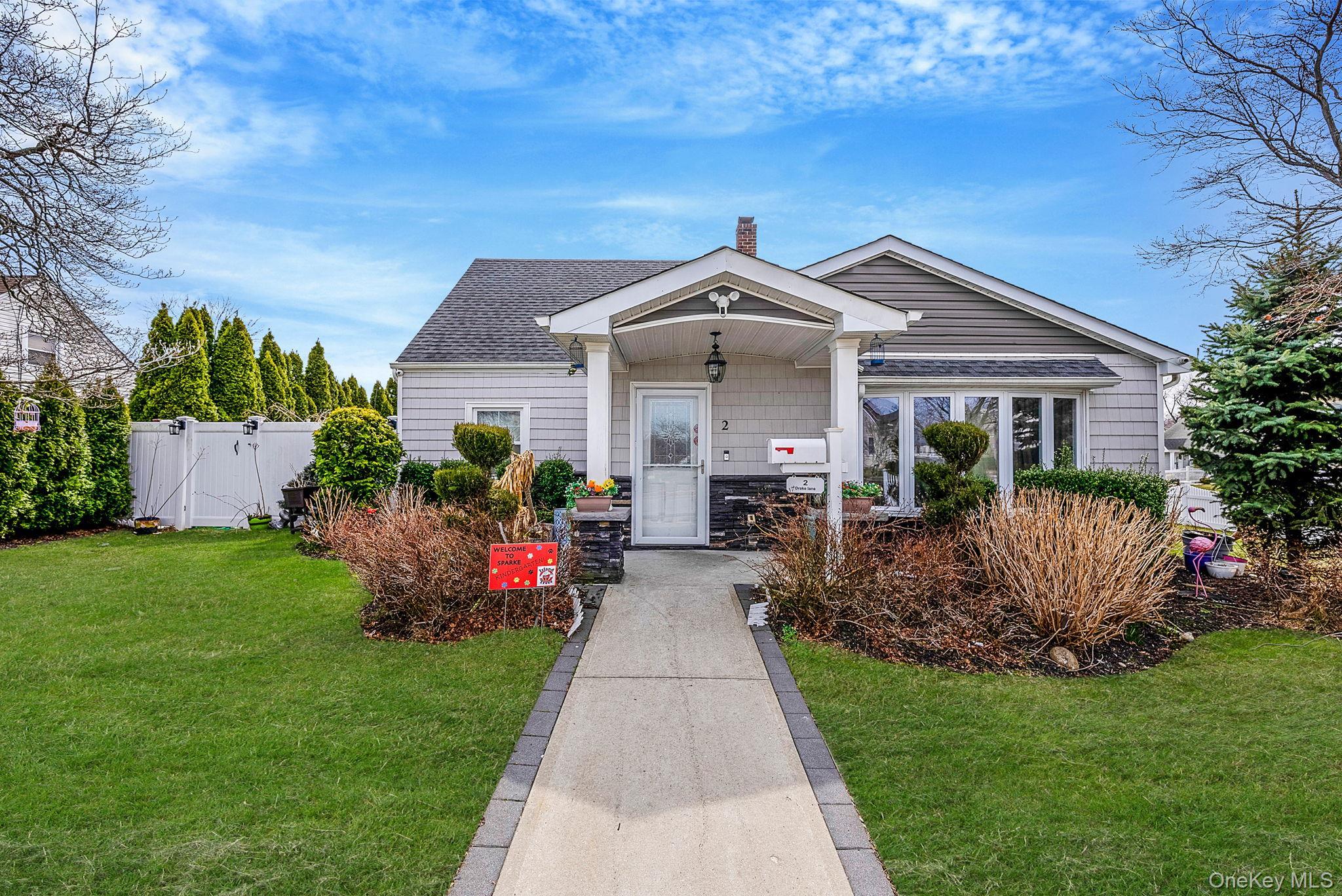 Single Family Drake  Nassau County, NY 11756, MLS-982133-4