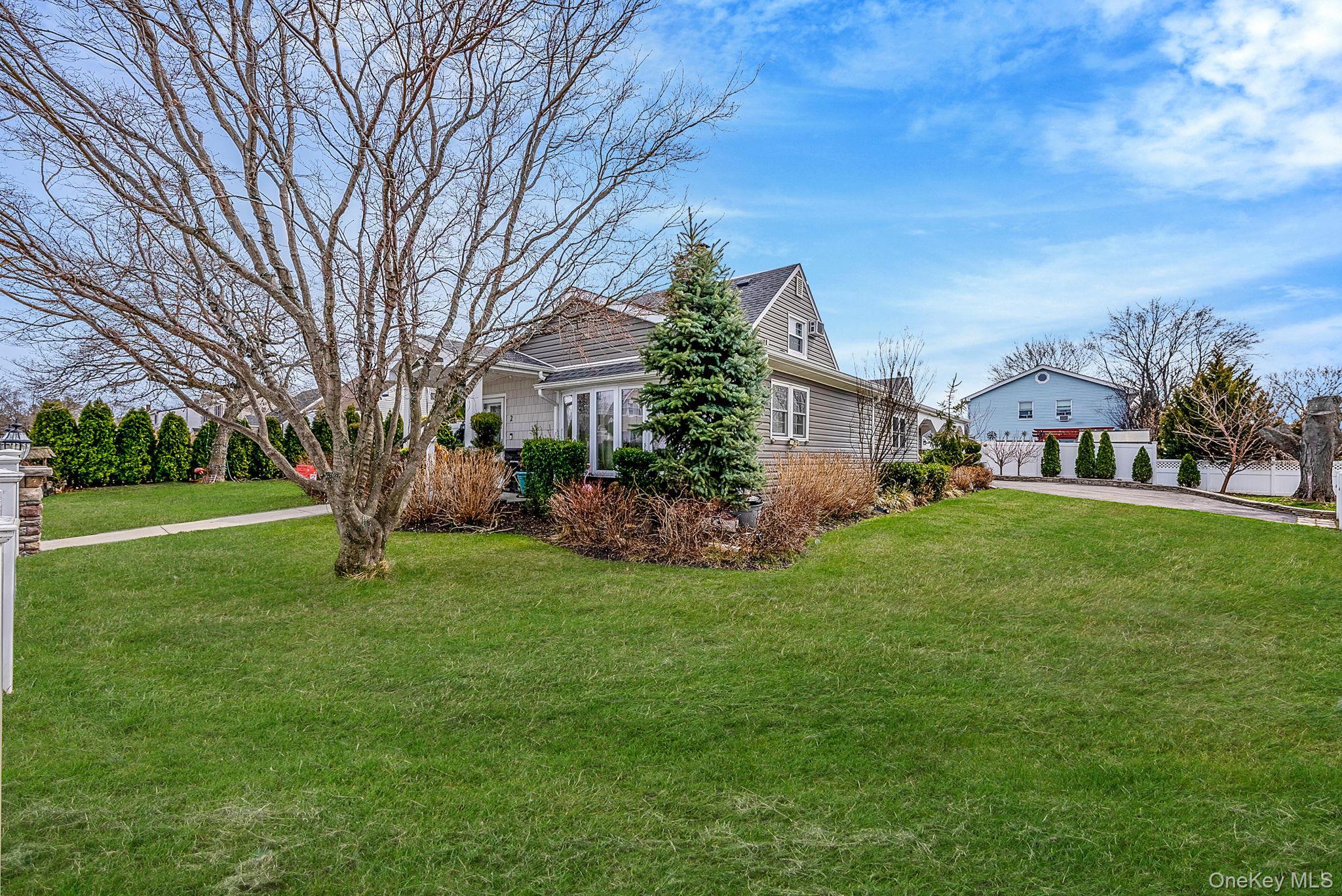 Single Family Drake  Nassau County, NY 11756, MLS-982133-7