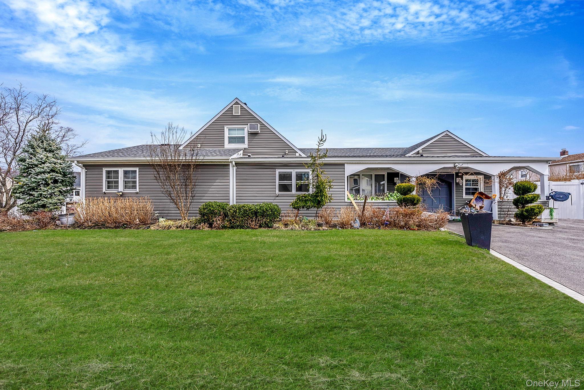 Single Family Drake  Nassau County, NY 11756, MLS-982133-8