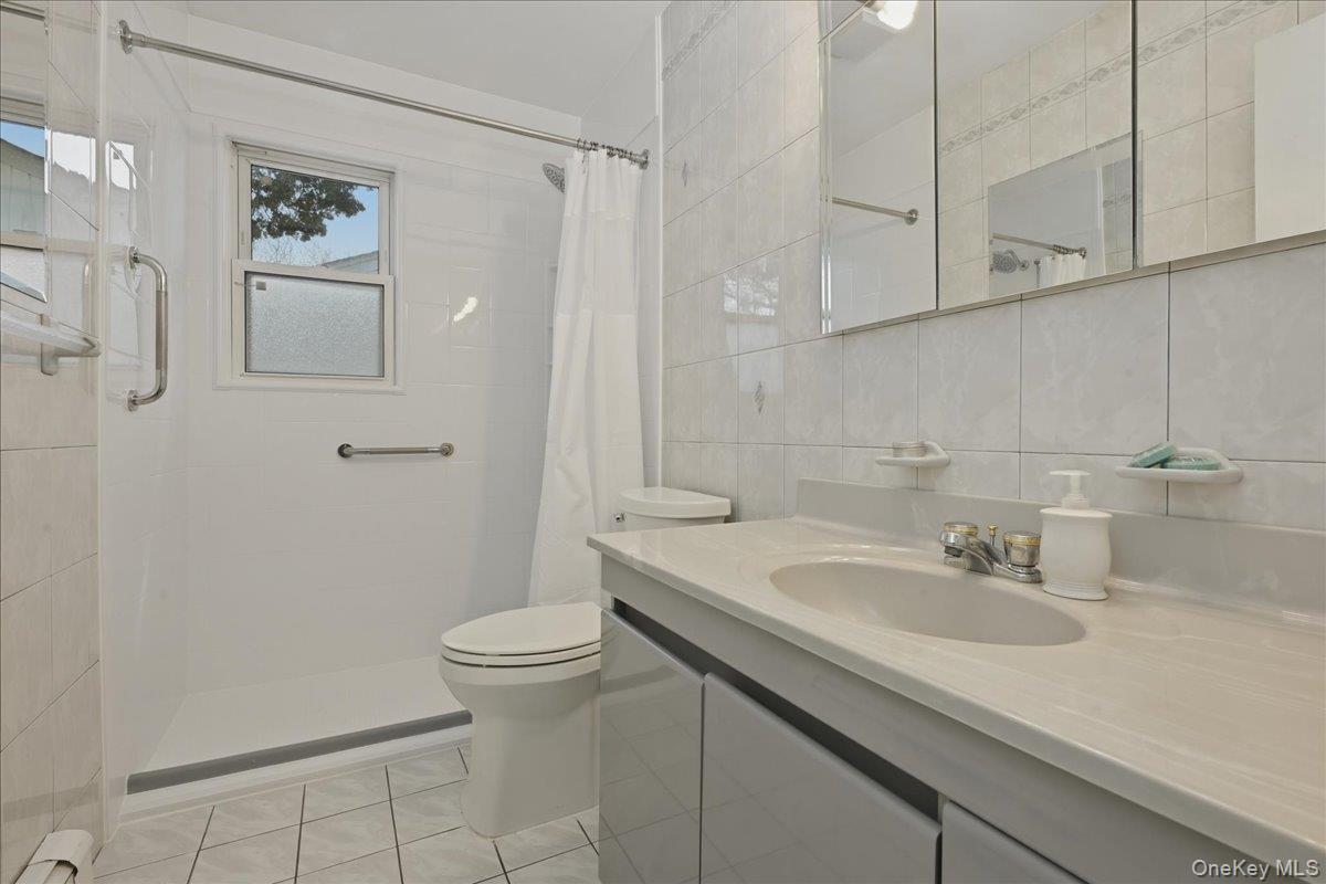 Single Family Jasmine  Nassau County, NY 11581, MLS-982143-21