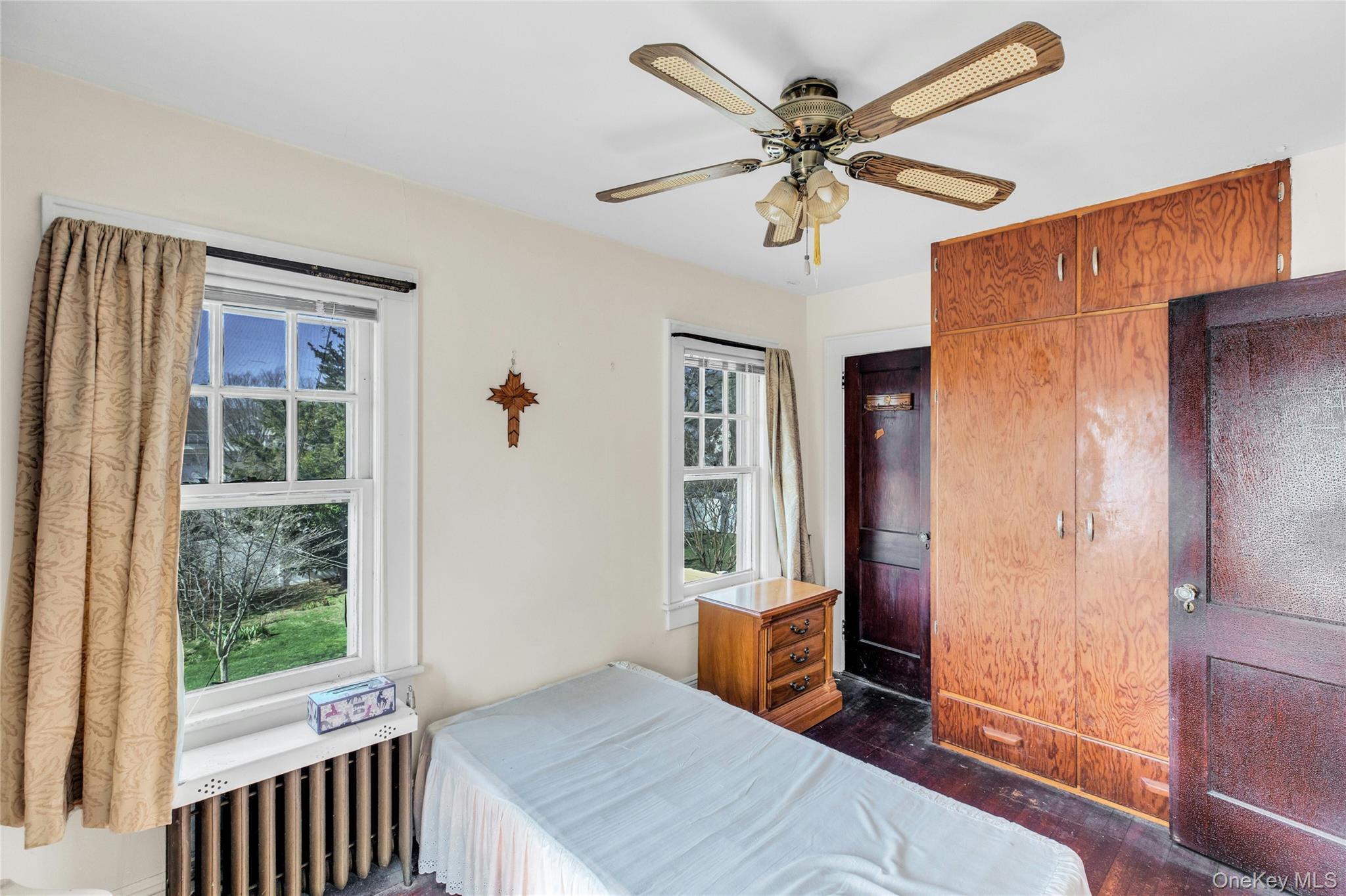 Single Family Stuyvesant  Nassau County, NY 11566, MLS-982152-11