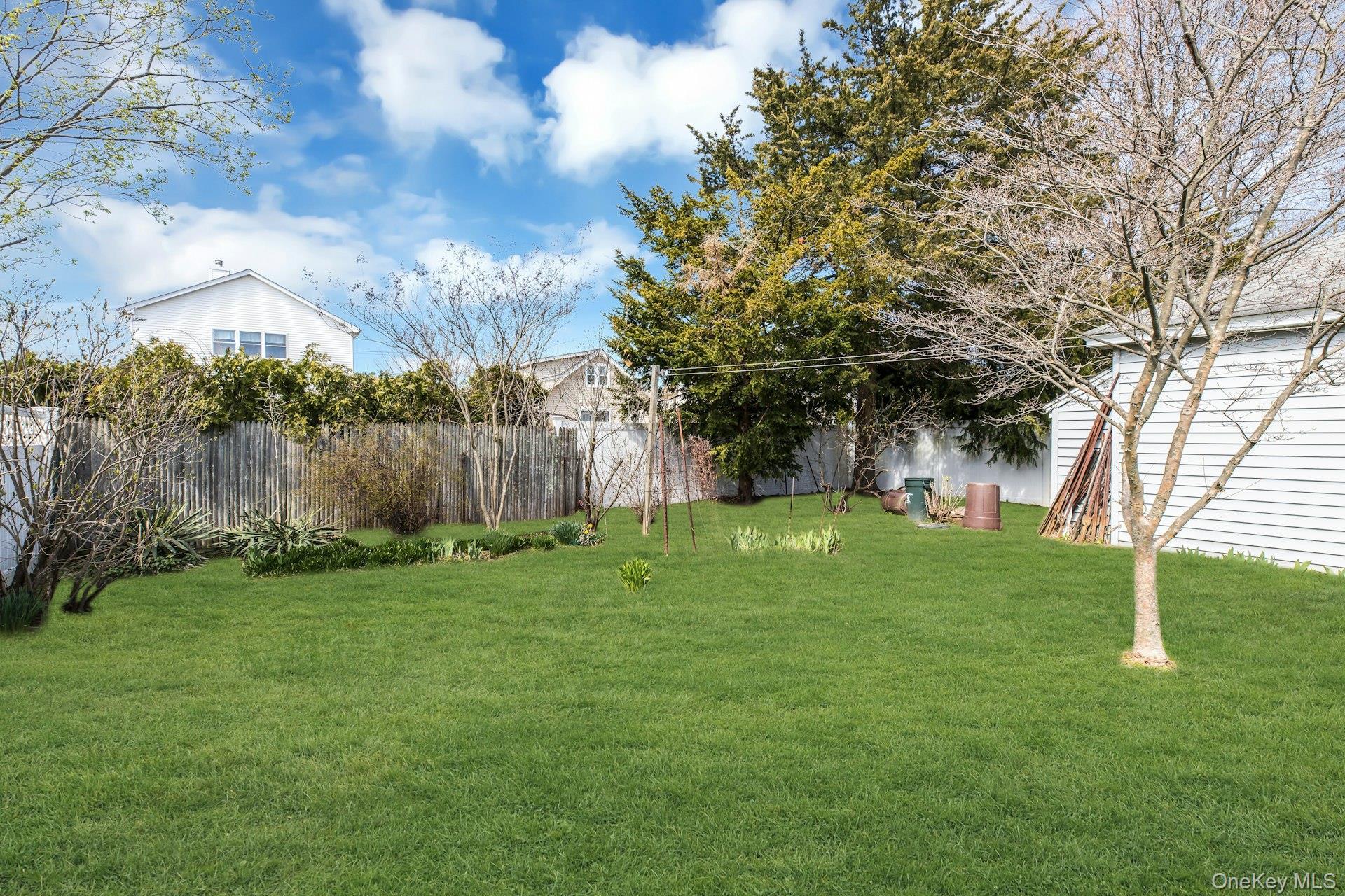 Single Family Stuyvesant  Nassau County, NY 11566, MLS-982152-18