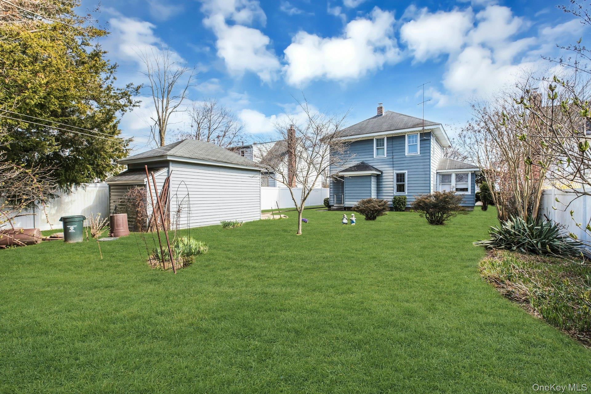 Single Family Stuyvesant  Nassau County, NY 11566, MLS-982152-19