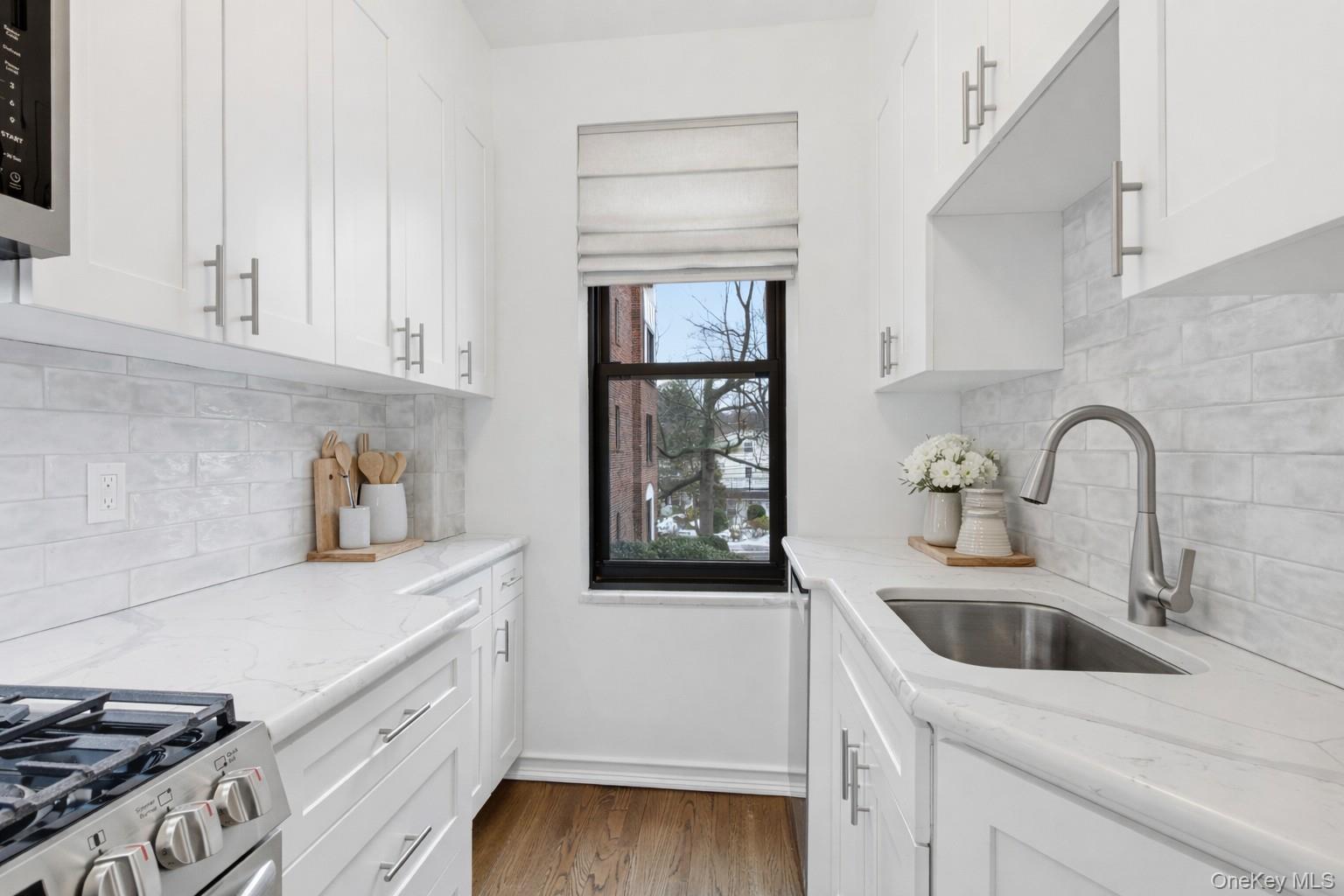 Coop Bronxville  Westchester County, NY 10708, MLS-982153-10