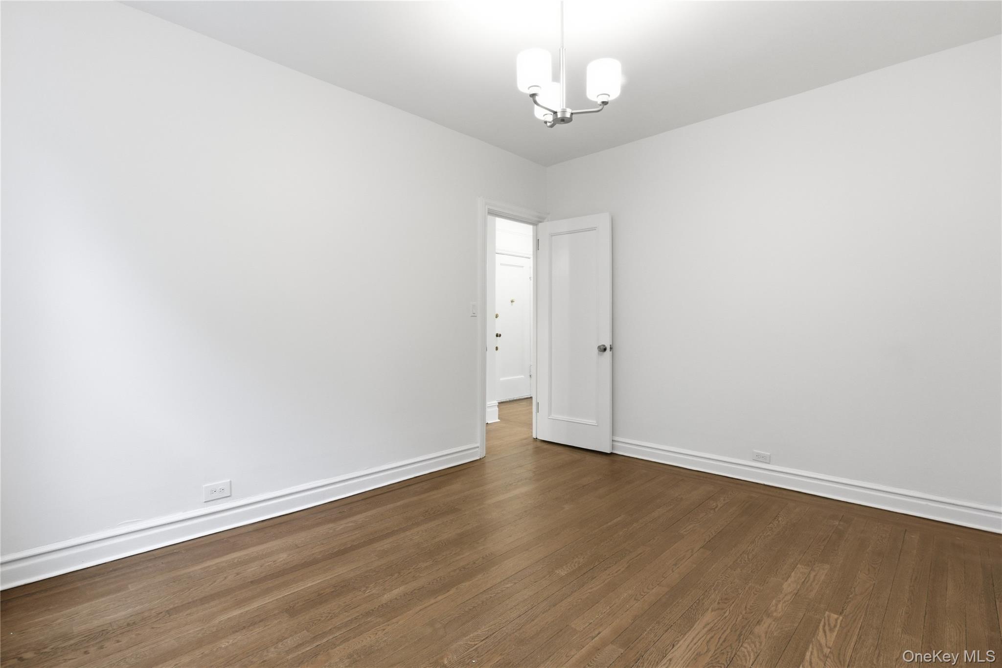 Coop Bronxville  Westchester County, NY 10708, MLS-982153-16