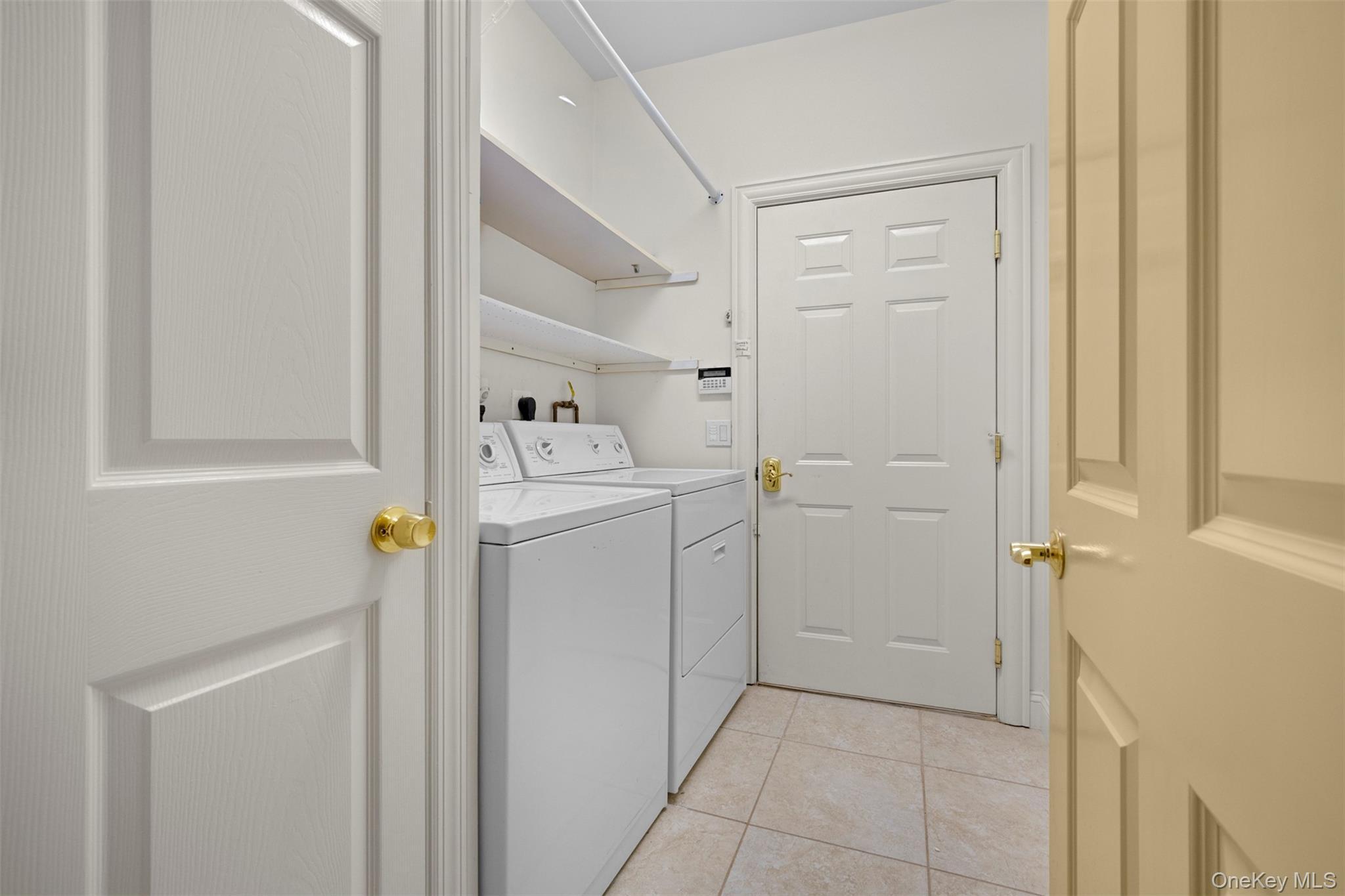 Condo Overlook  Nassau County, NY 11050, MLS-982160-18