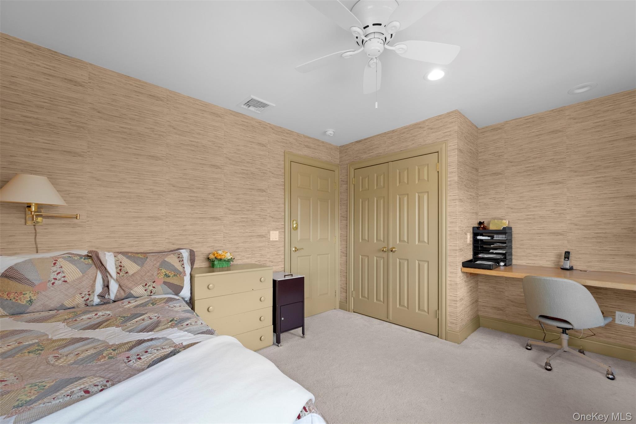 Condo Overlook  Nassau County, NY 11050, MLS-982160-35