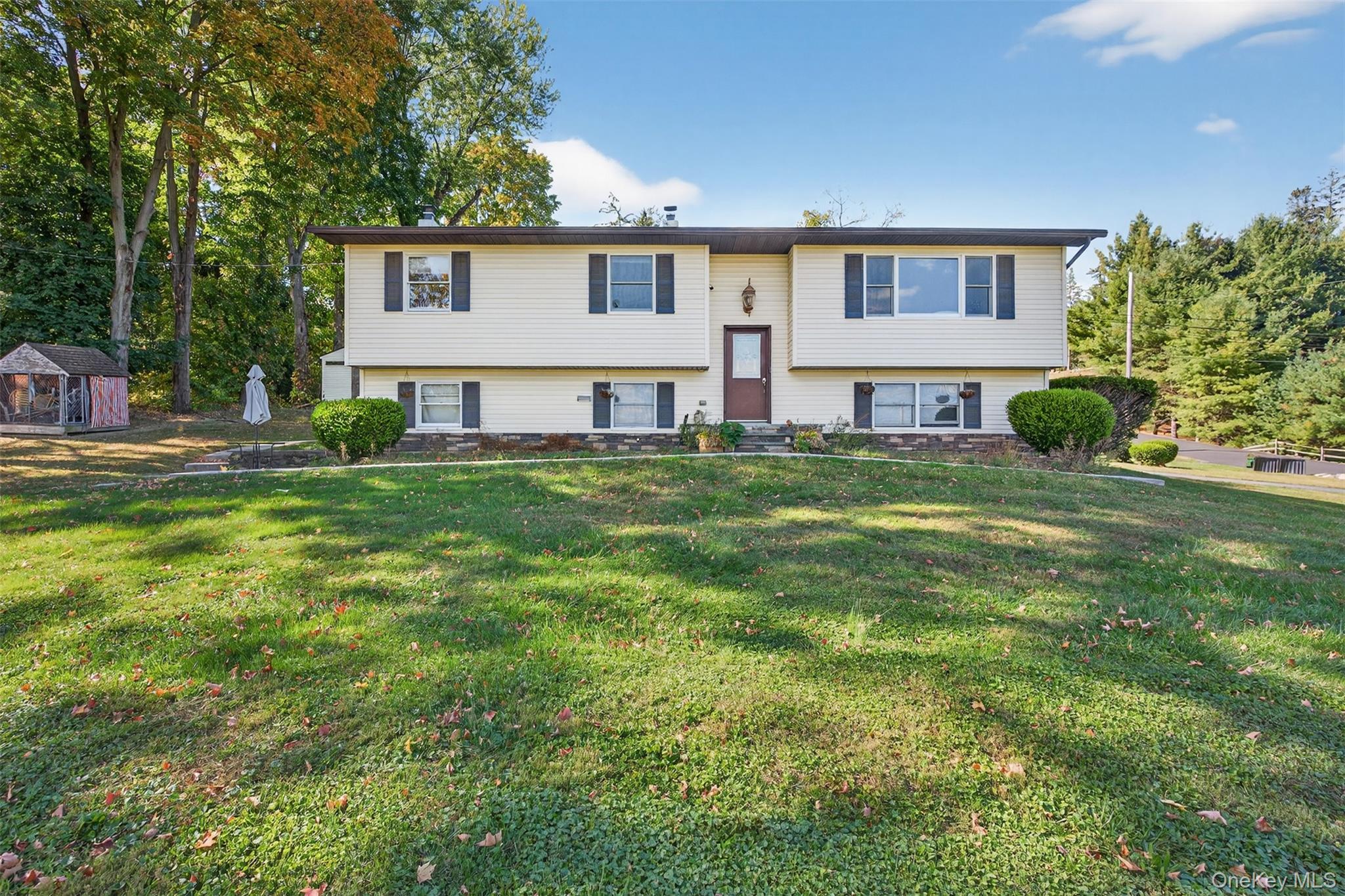 Single Family Mount Rose  Ulster County, NY 12542, MLS-982168-3