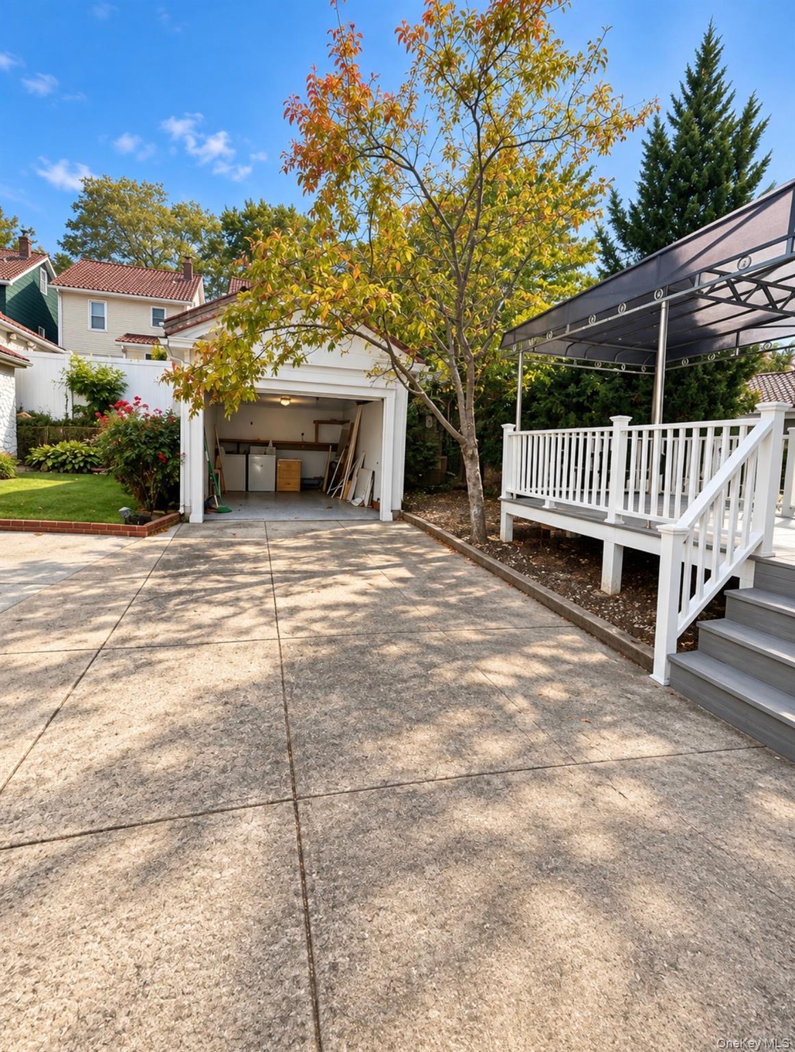 Single Family 79th Avenue  Queens, NY 11385, MLS-982181-14