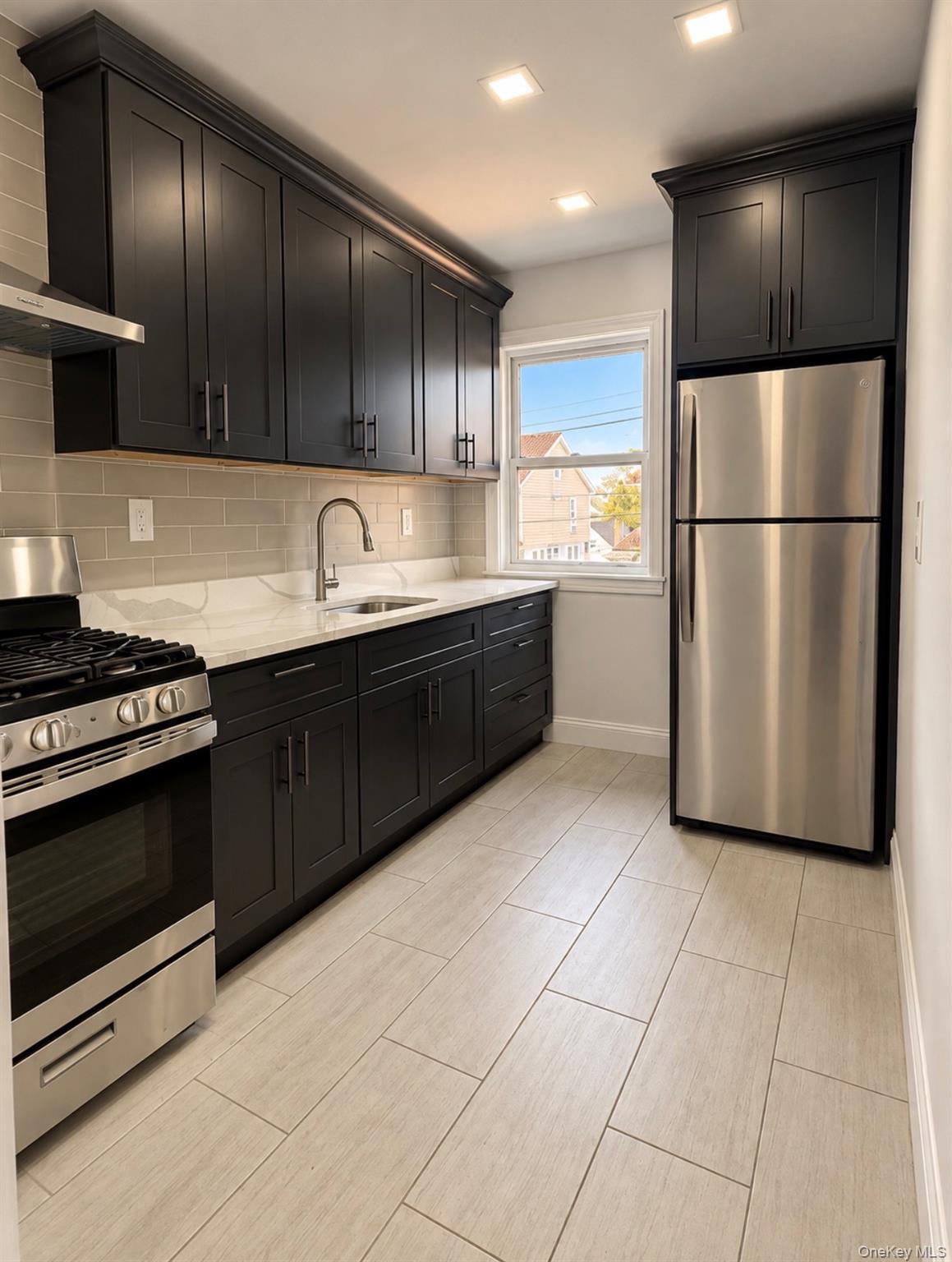 Single Family 79th Avenue  Queens, NY 11385, MLS-982181-3