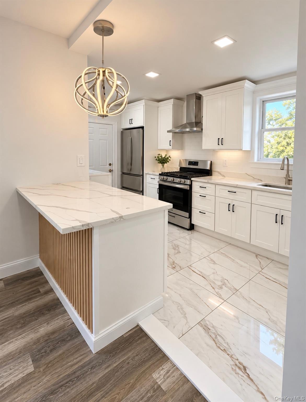 Single Family 79th Avenue  Queens, NY 11385, MLS-982181-4