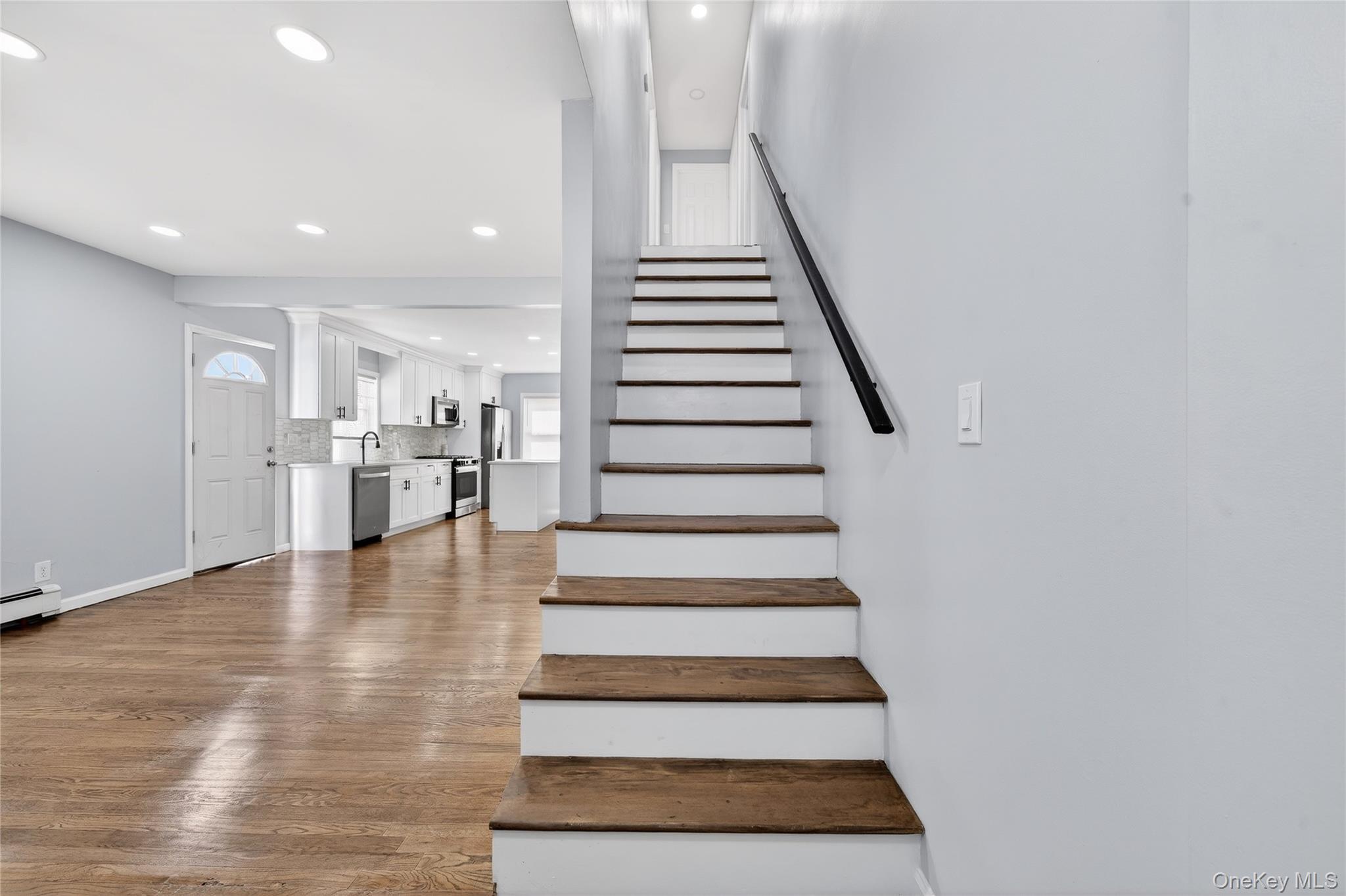 Single Family Madison Nassau County, NY 11550, MLS-982187-2