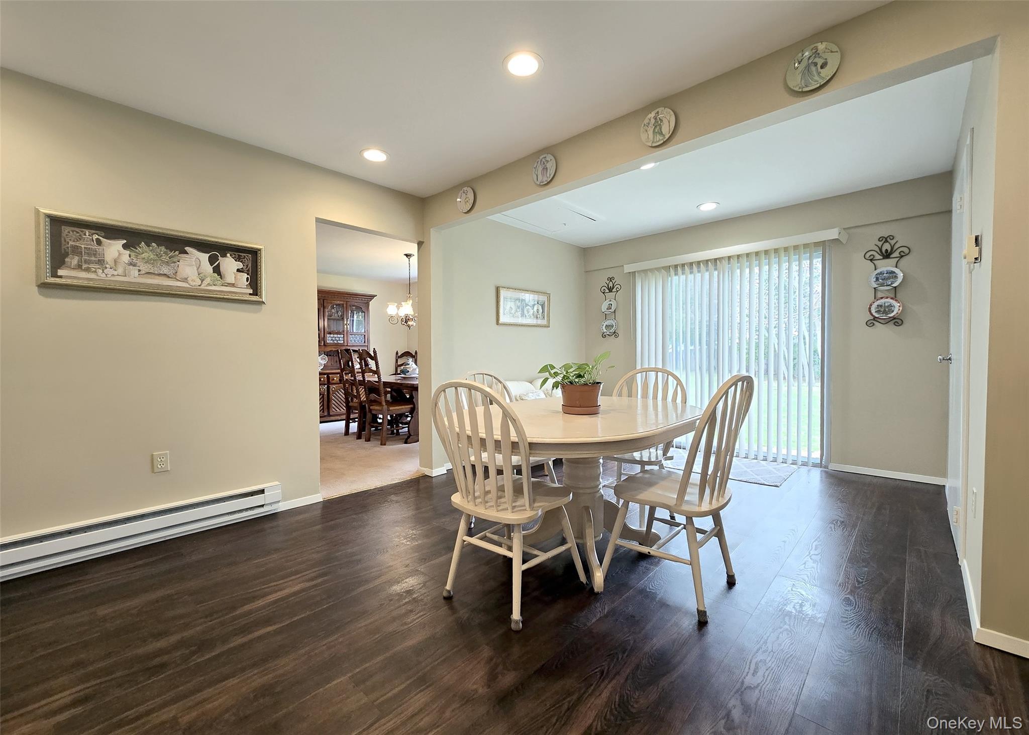 Condo Freemont  Suffolk County, NY 11727, MLS-982205-8