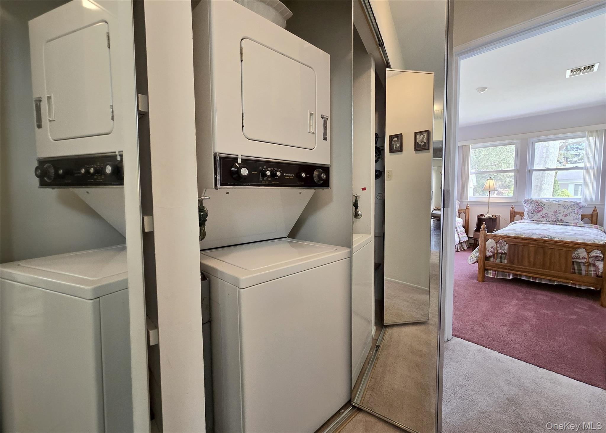 Condo Freemont  Suffolk County, NY 11727, MLS-982205-9