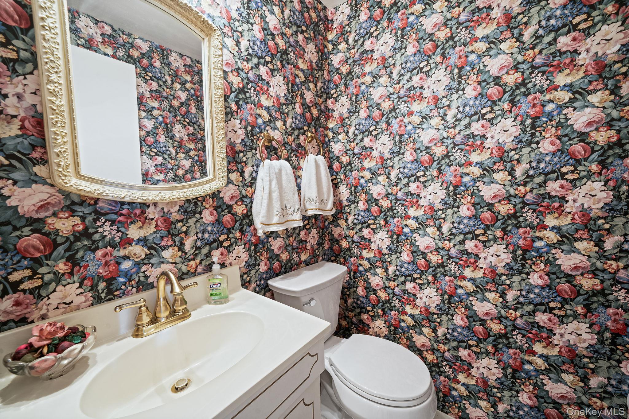 Condo Birchwood  Suffolk County, NY 11763, MLS-982215-18