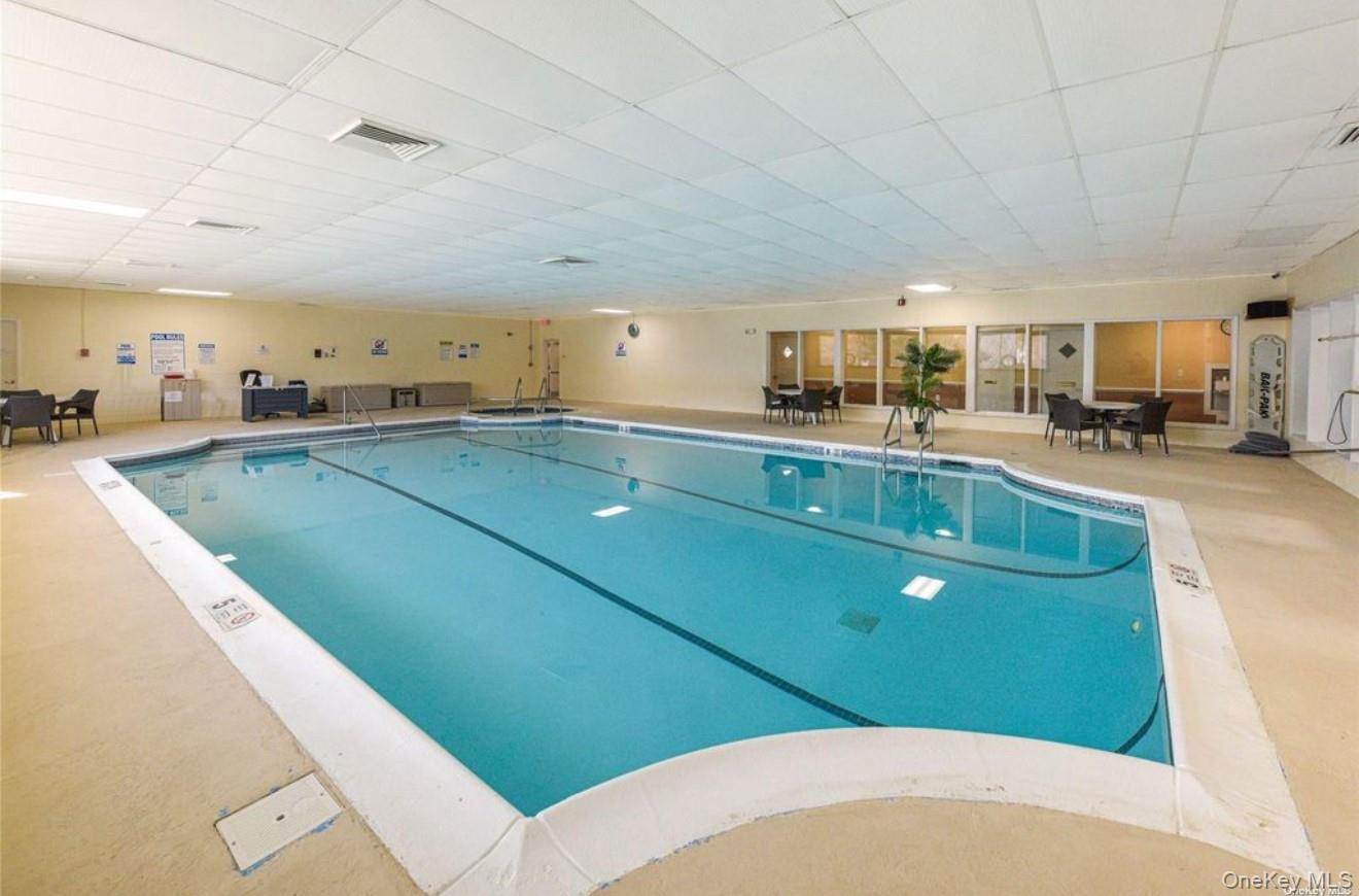 Condo Birchwood  Suffolk County, NY 11763, MLS-982215-29