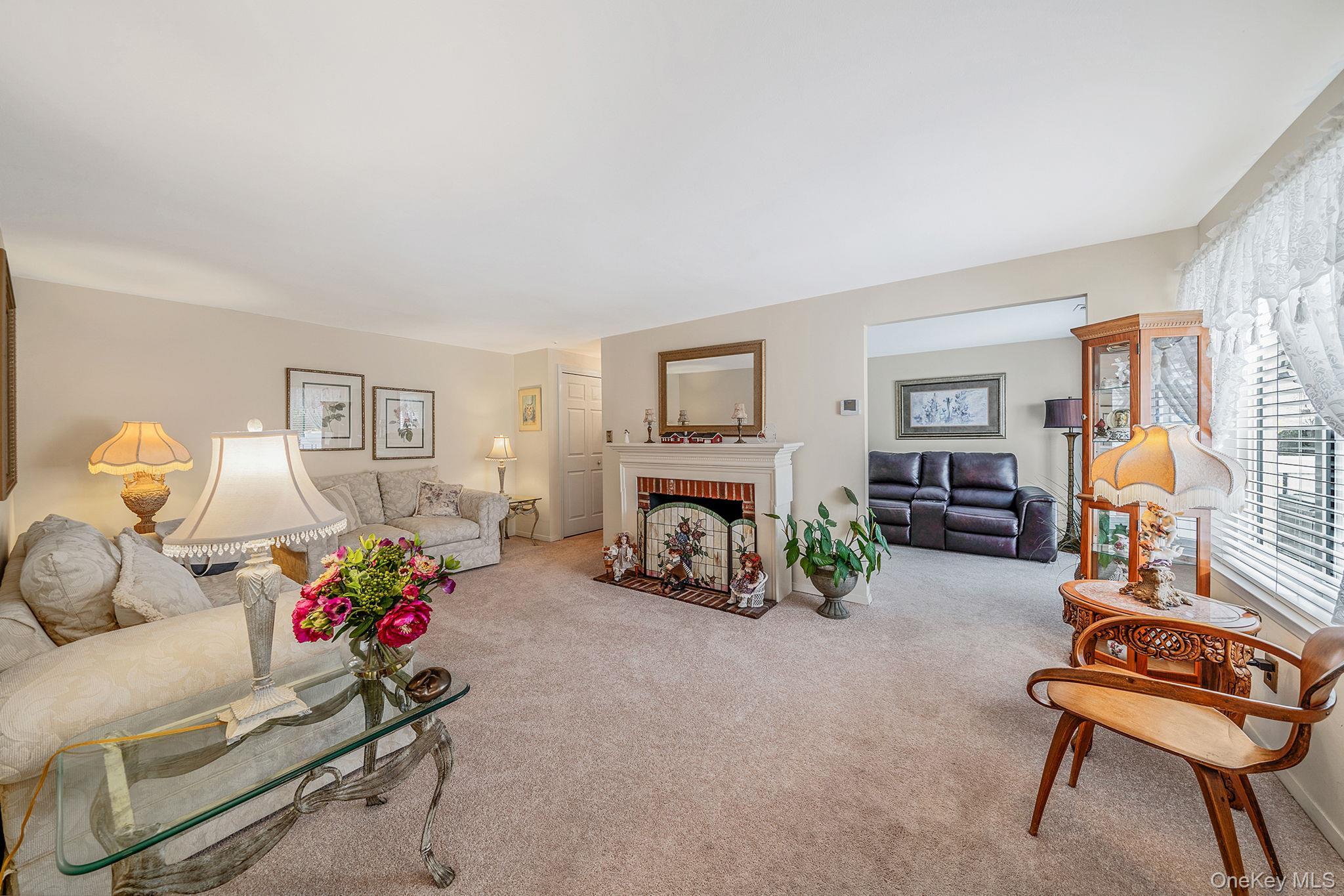 Condo Birchwood  Suffolk County, NY 11763, MLS-982215-3