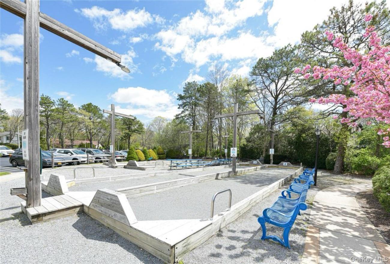 Condo Birchwood  Suffolk County, NY 11763, MLS-982215-40