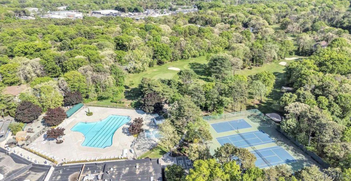 Condo Birchwood  Suffolk County, NY 11763, MLS-982215-43