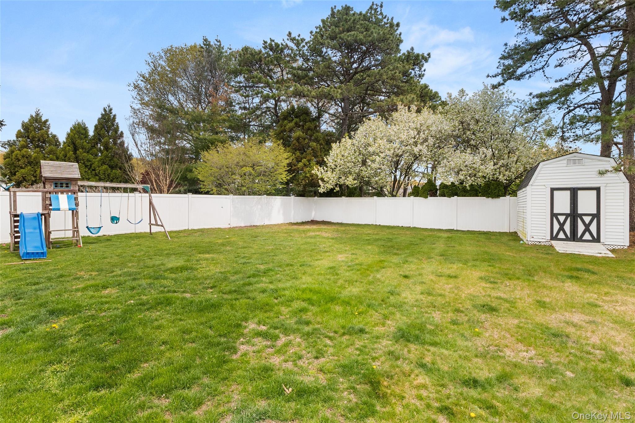 Single Family Willowbend  Suffolk County, NY 11742, MLS-982218-22