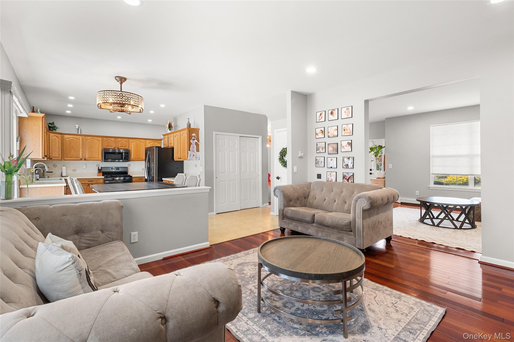 Single Family Willowbend  Suffolk County, NY 11742, MLS-982218-8