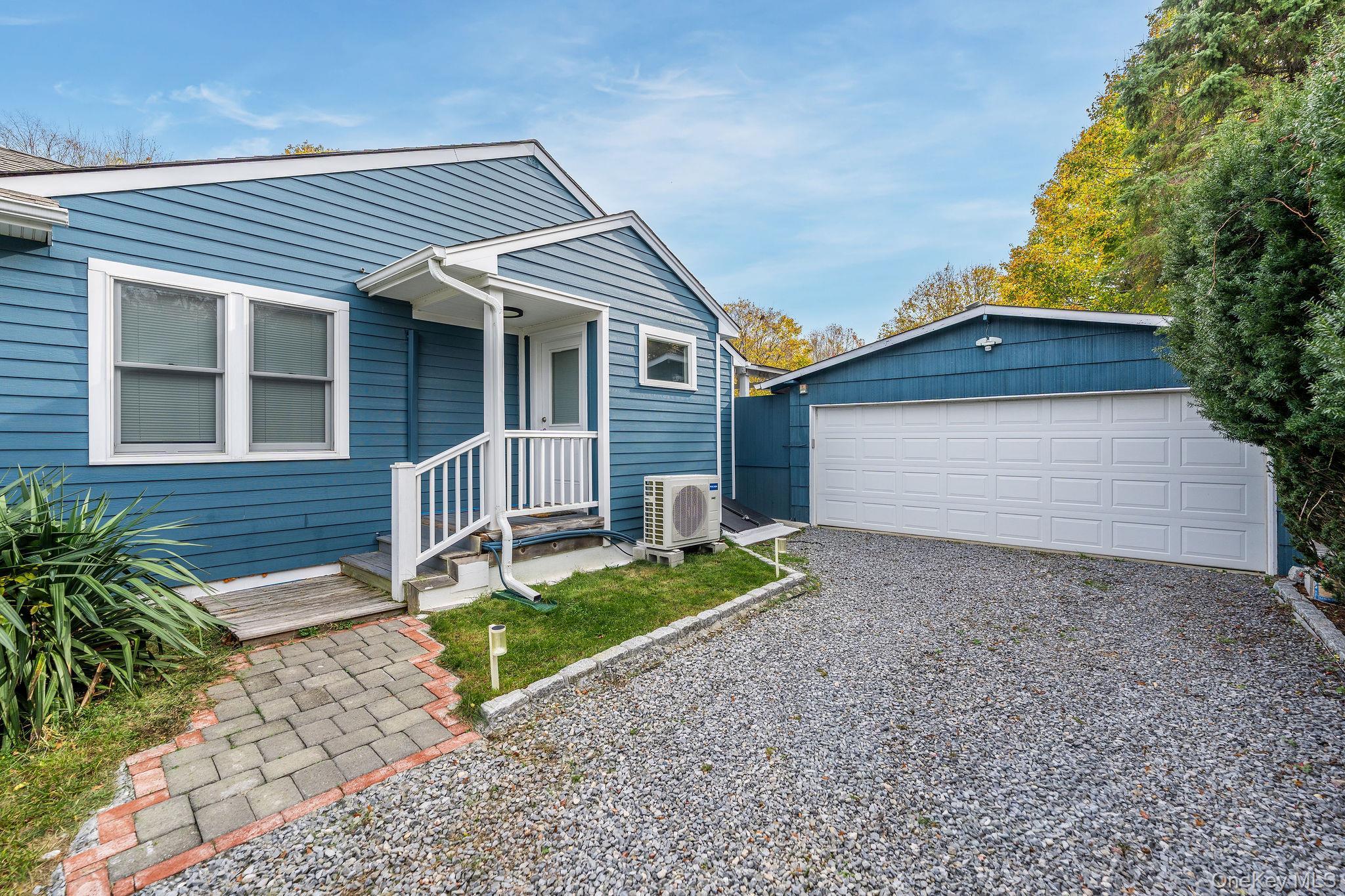 Single Family Main Road Suffolk County, NY 11939, MLS-982221-28