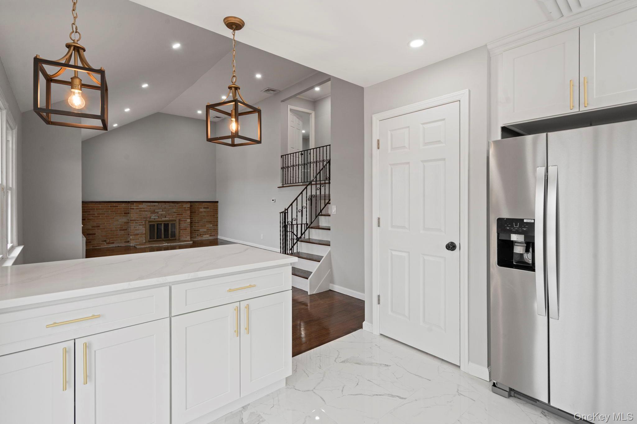 Single Family Hampton  Nassau County, NY 11783, MLS-982238-20
