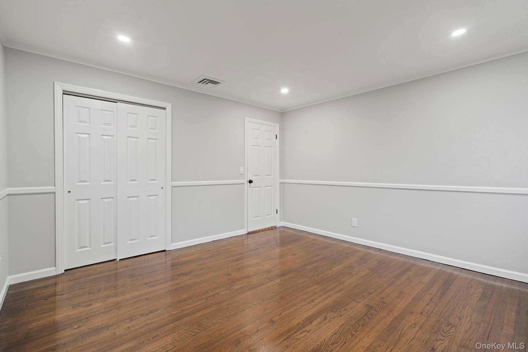 Single Family Hampton  Nassau County, NY 11783, MLS-982238-27
