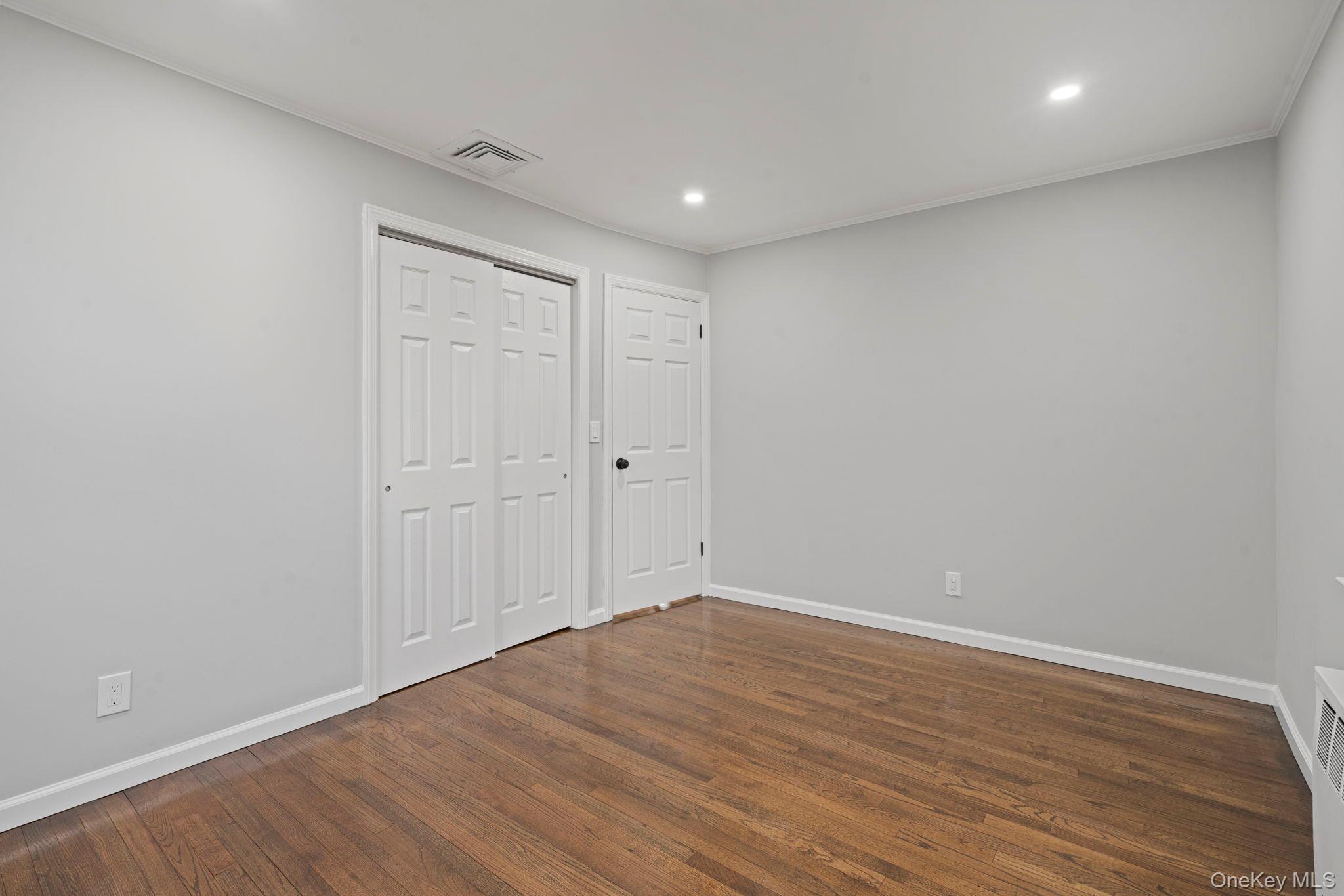 Single Family Hampton  Nassau County, NY 11783, MLS-982238-29