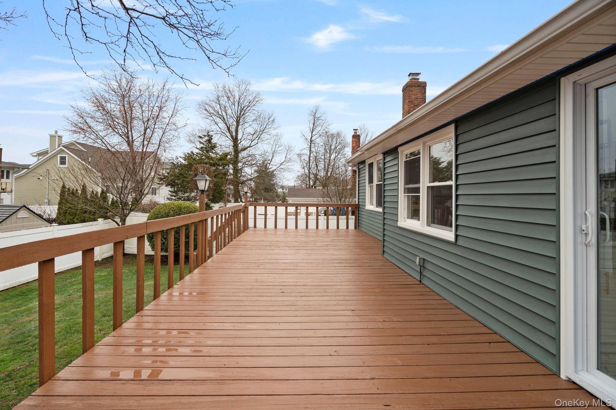 Single Family Hampton  Nassau County, NY 11783, MLS-982238-36