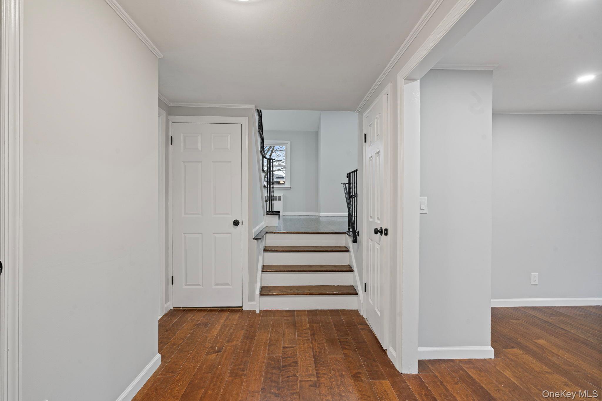 Single Family Hampton  Nassau County, NY 11783, MLS-982238-4