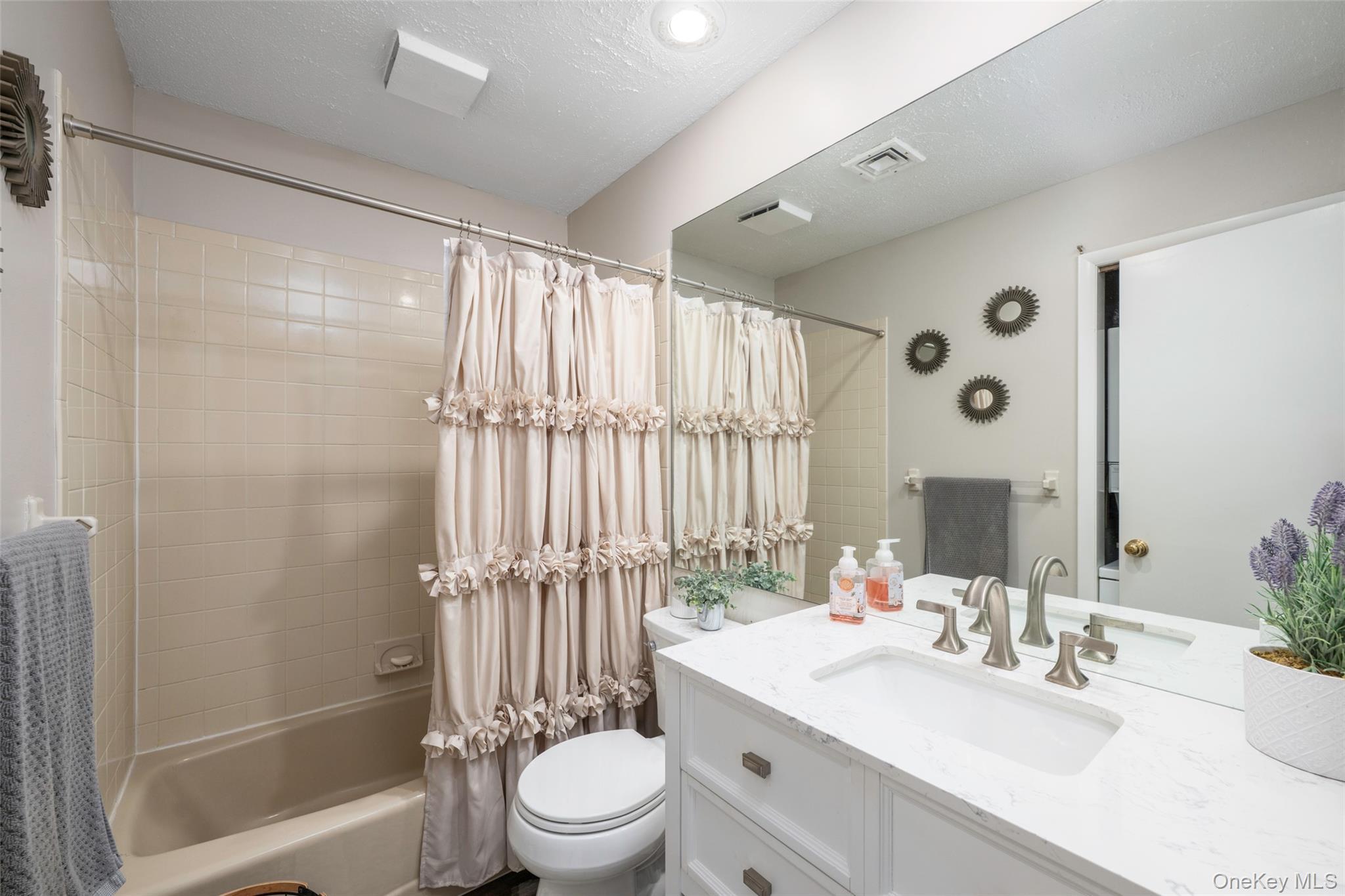 Condo Misty Hills Putnam County, NY 10512, MLS-982239-12