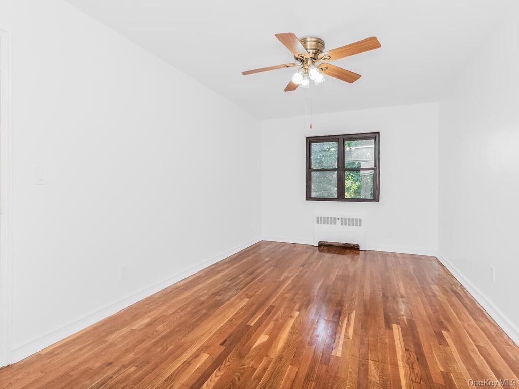 Single Family Williamsbridge  Bronx, NY 10461, MLS-982240-16