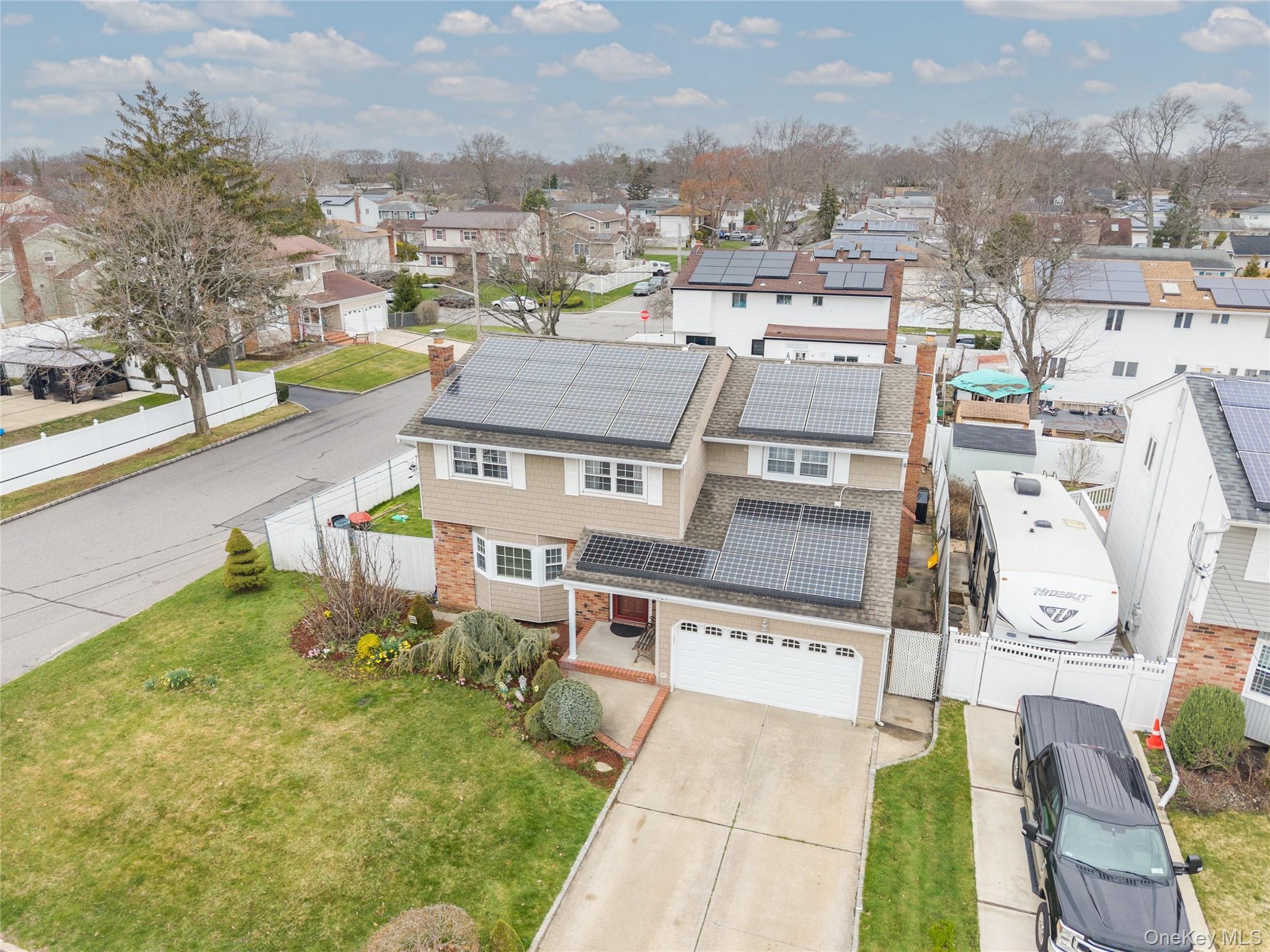 Single Family Outlook  Suffolk County, NY 11704, MLS-982244-27