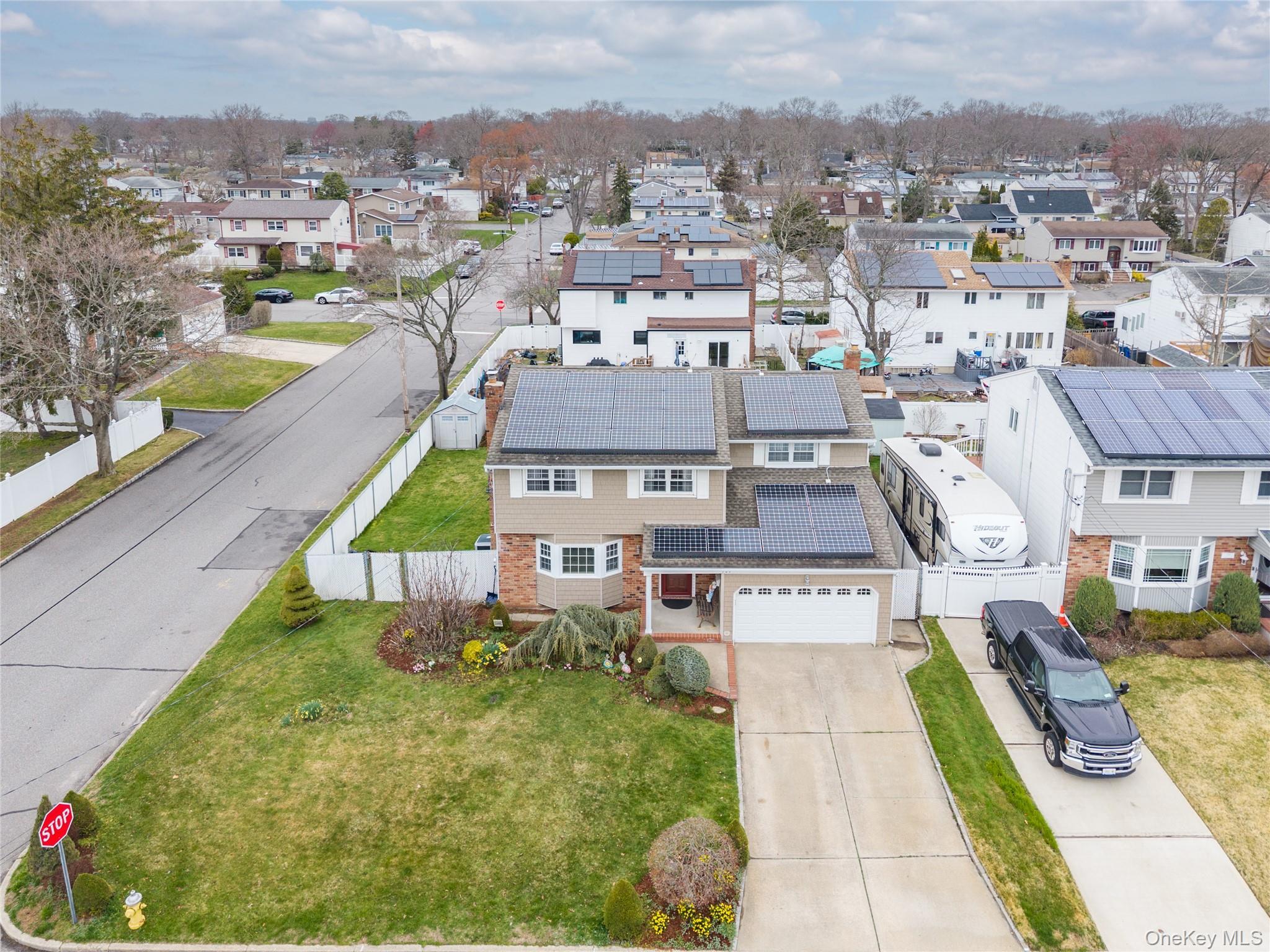 Single Family Outlook  Suffolk County, NY 11704, MLS-982244-28