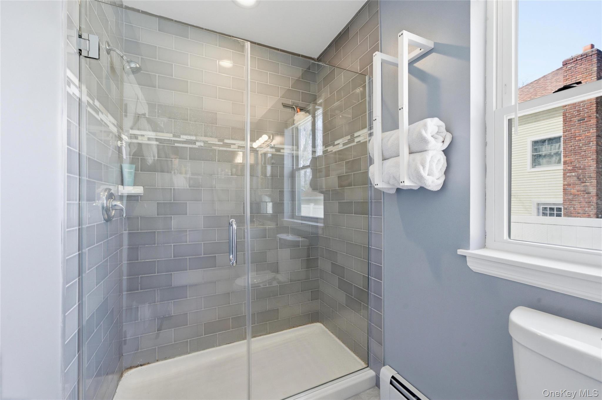 Single Family Oak  Suffolk County, NY 11772, MLS-982250-10