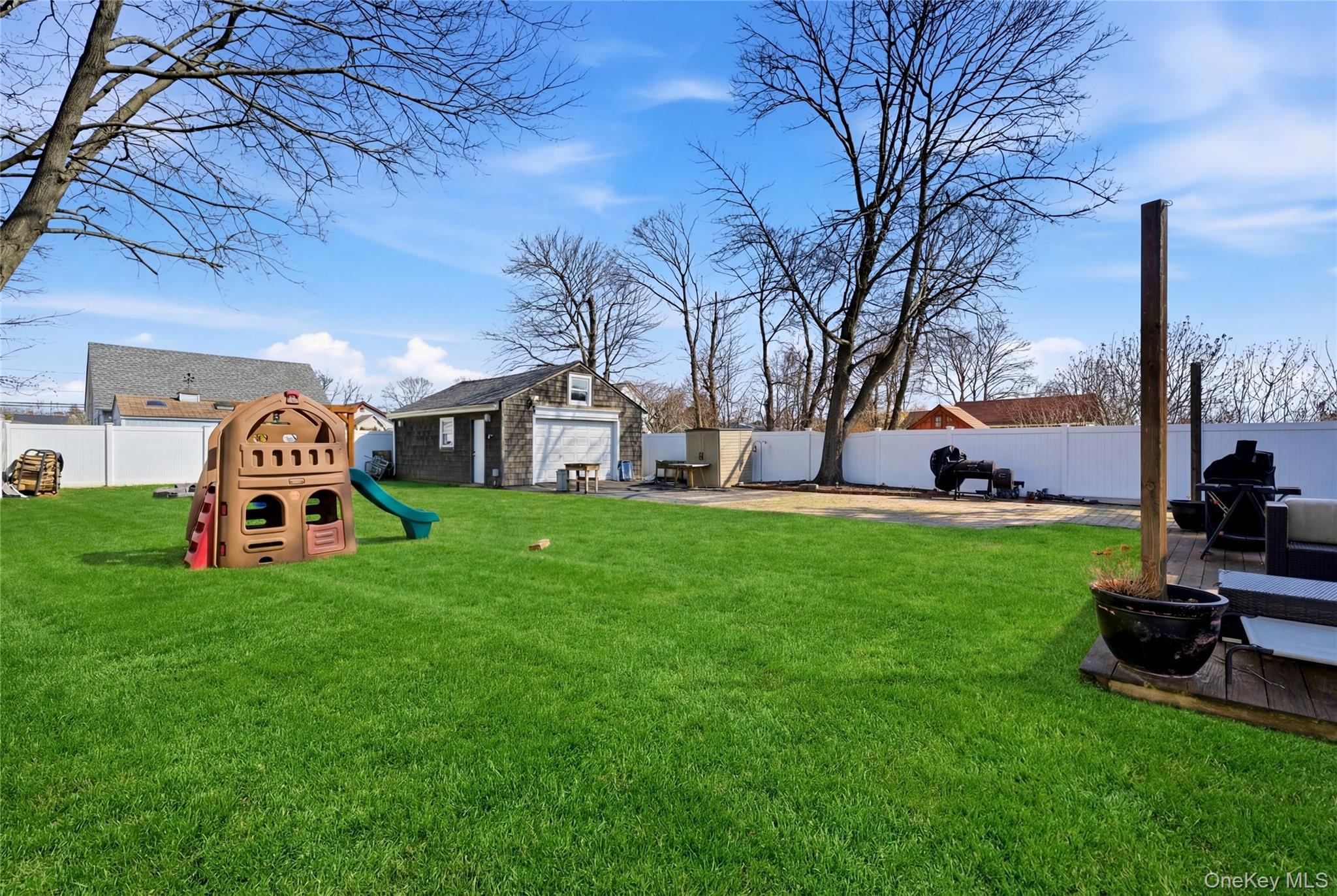 Single Family Oak  Suffolk County, NY 11772, MLS-982250-18