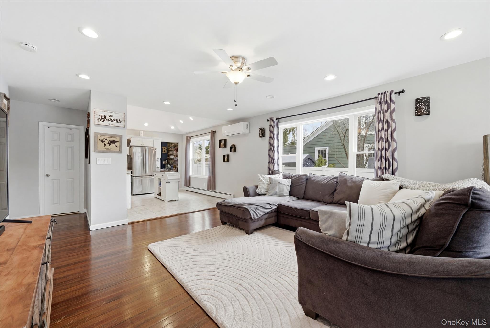 Single Family Oak  Suffolk County, NY 11772, MLS-982250-4