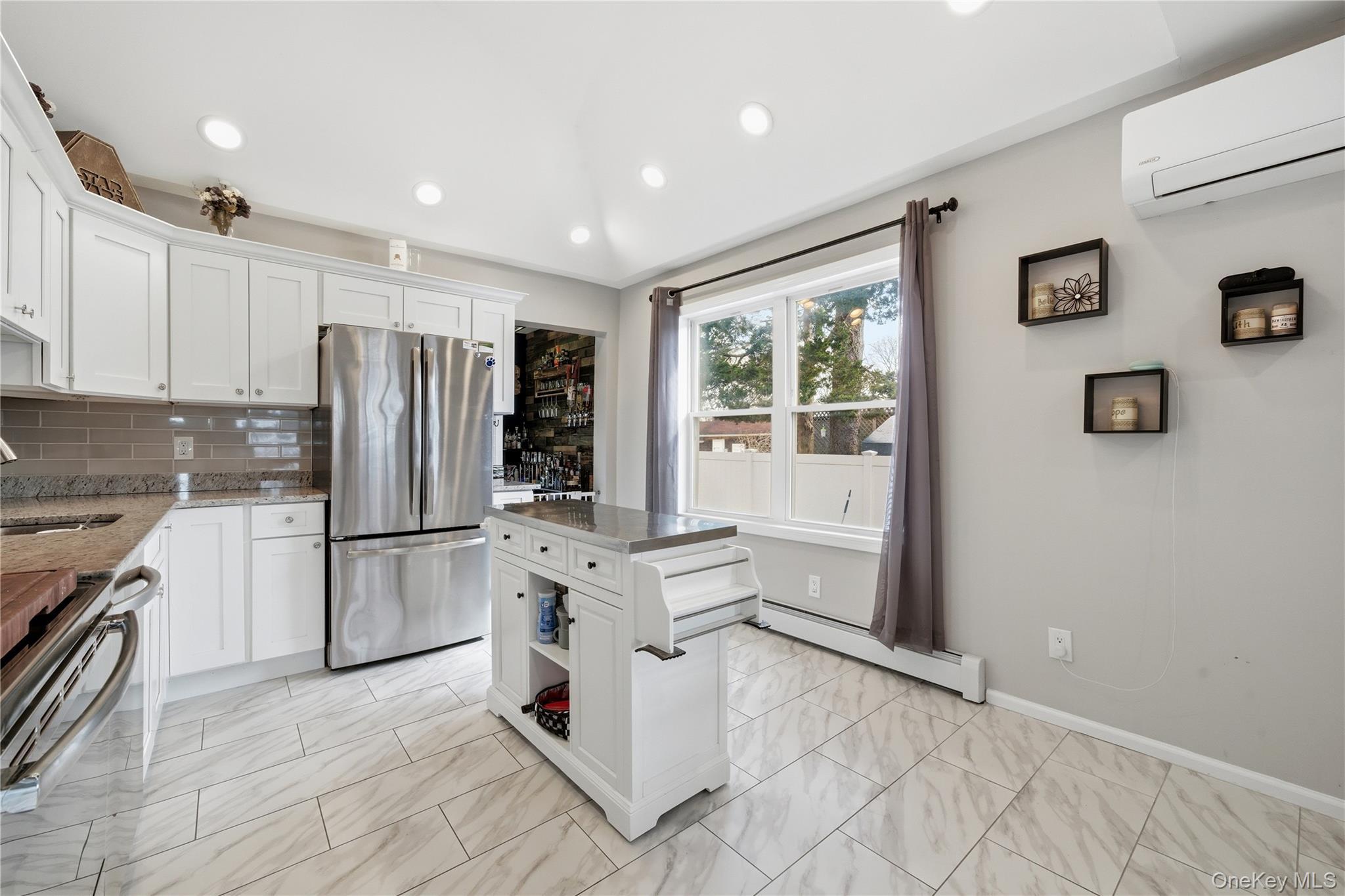 Single Family Oak  Suffolk County, NY 11772, MLS-982250-6